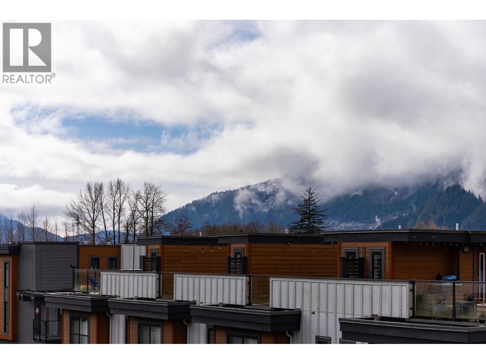 65 39769 GOVERNMENT ROAD, Squamish