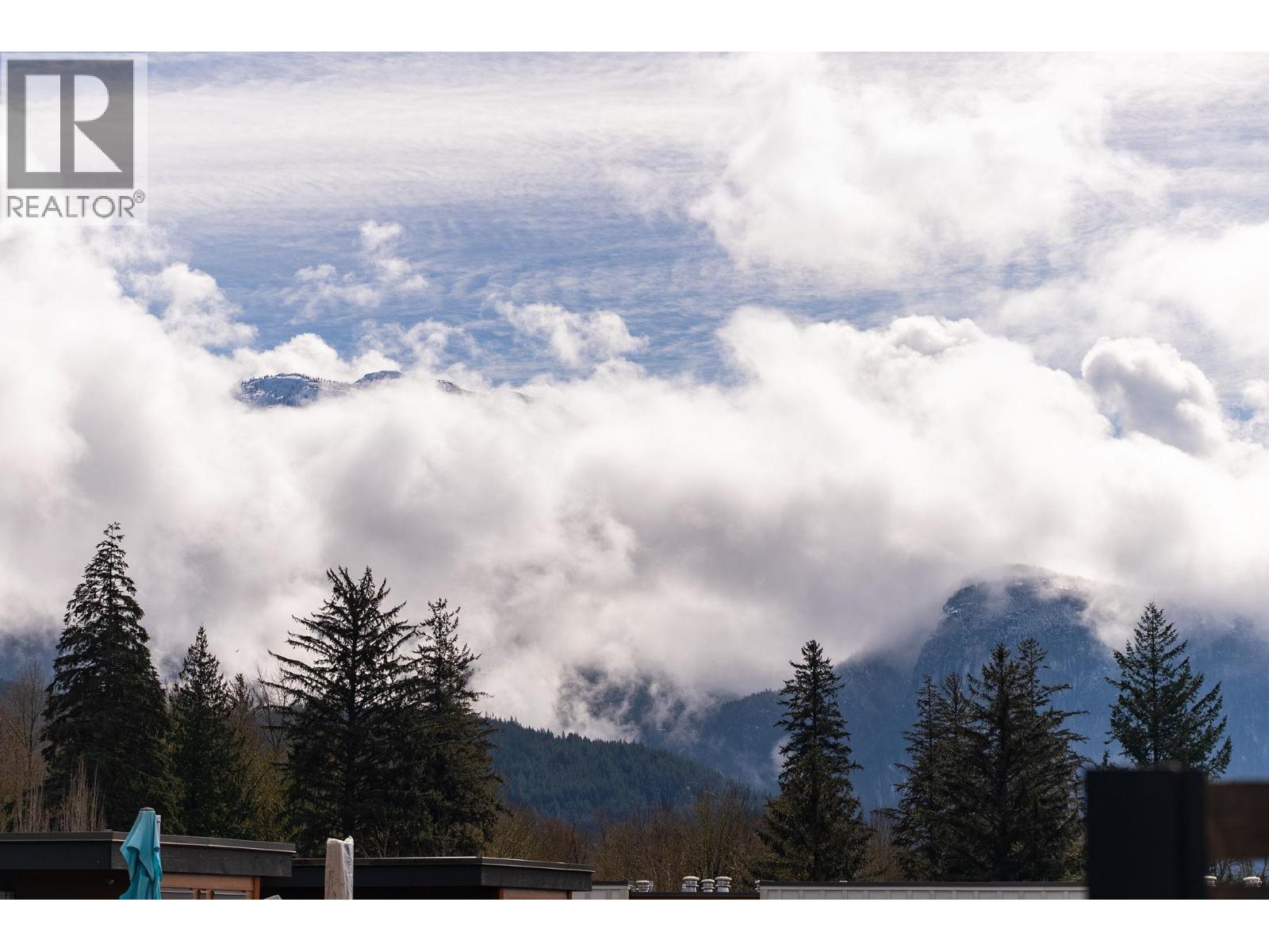 65 39769 GOVERNMENT ROAD, Squamish