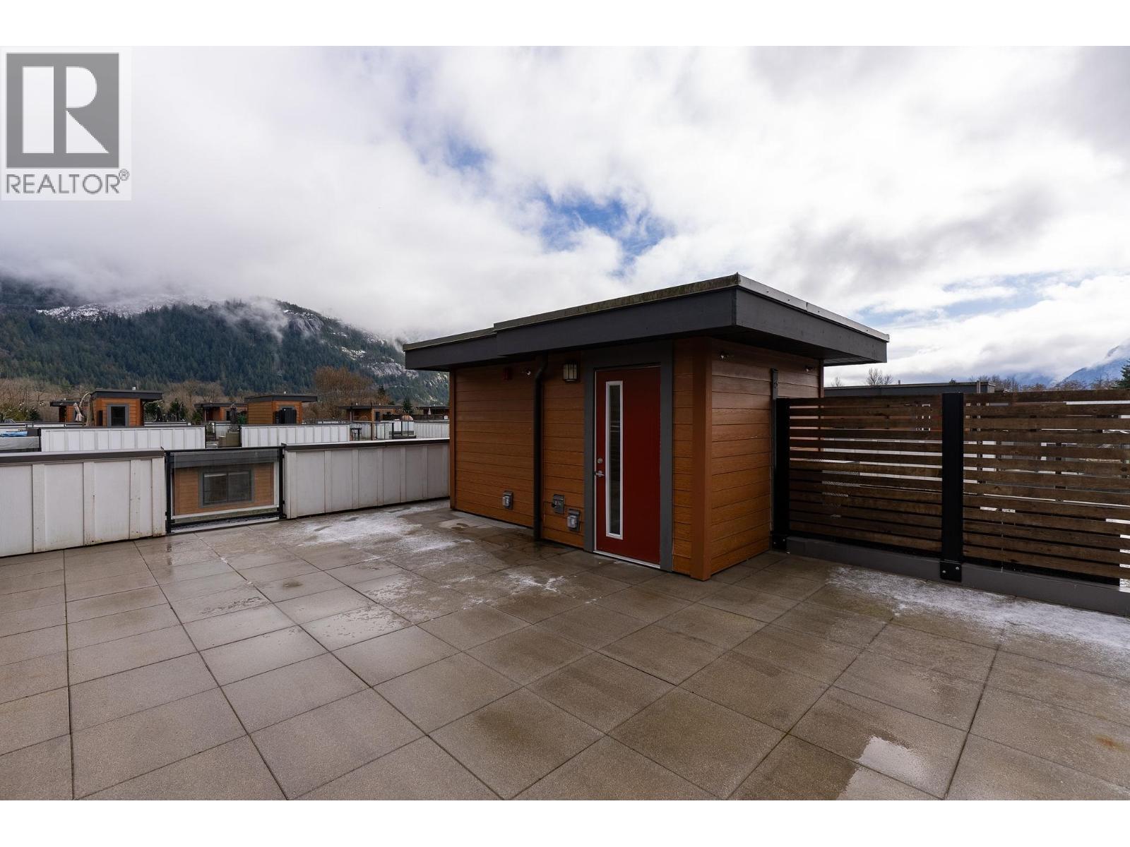 65 39769 GOVERNMENT ROAD, Squamish