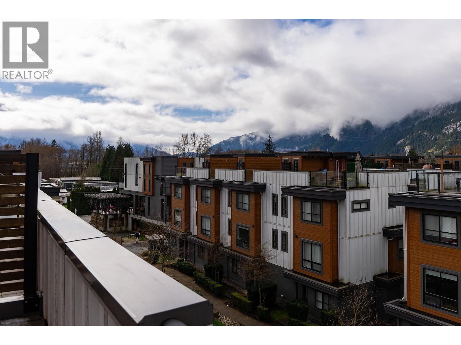 65 39769 GOVERNMENT ROAD, Squamish