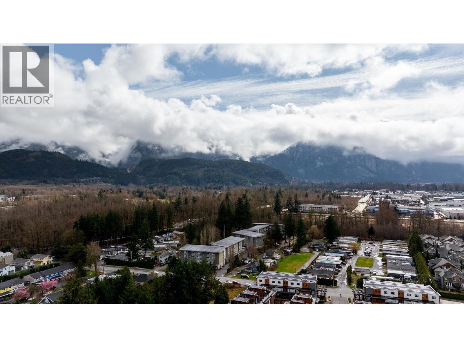 65 39769 GOVERNMENT ROAD, Squamish