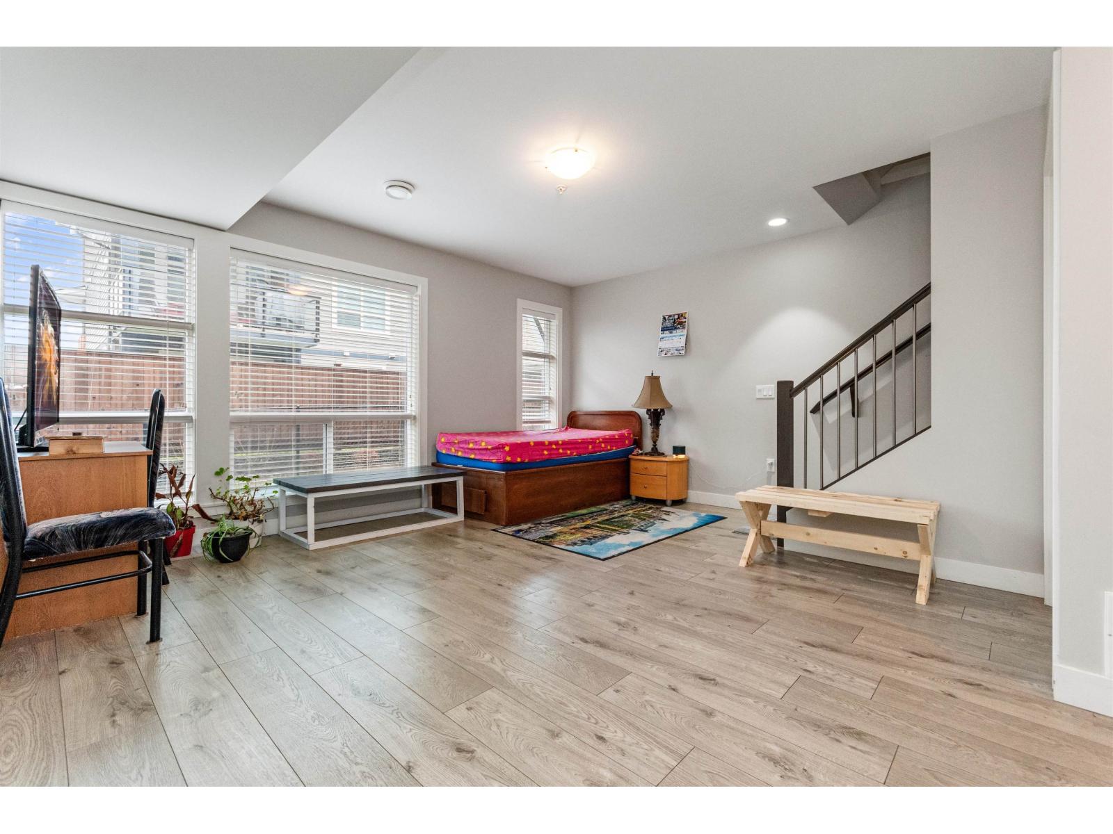 98 8413 MIDTOWN WAY, Chilliwack Proper South, Chilliwack