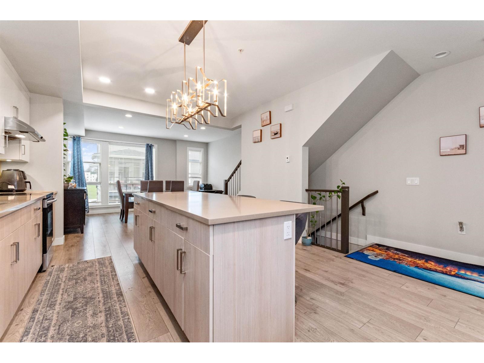 98 8413 MIDTOWN WAY, Chilliwack Proper South, Chilliwack