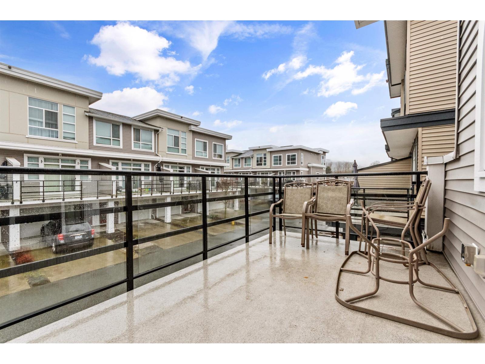 98 8413 MIDTOWN WAY, Chilliwack Proper South, Chilliwack