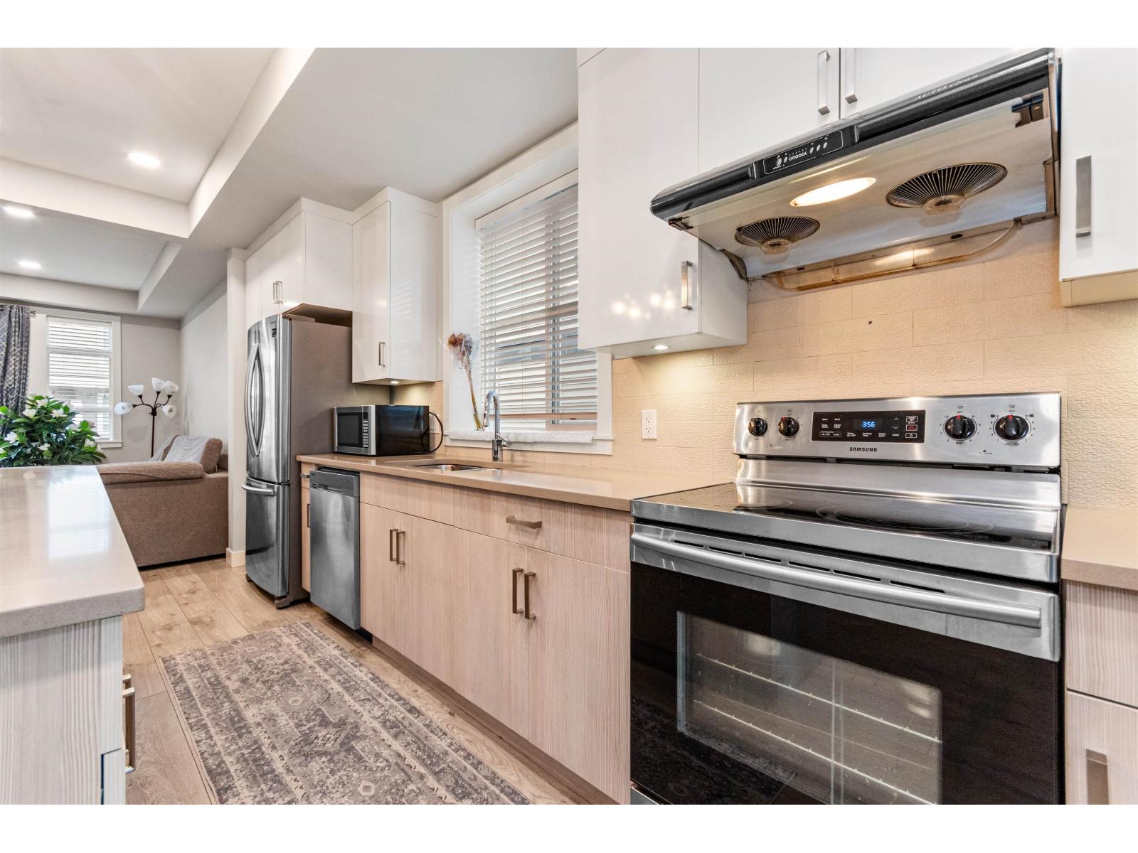 98 8413 MIDTOWN WAY, Chilliwack Proper South, Chilliwack