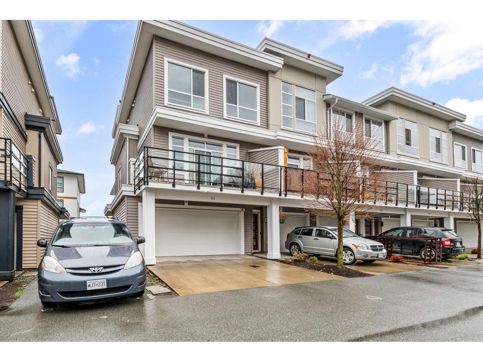 98 8413 MIDTOWN WAY, Chilliwack Proper South, Chilliwack