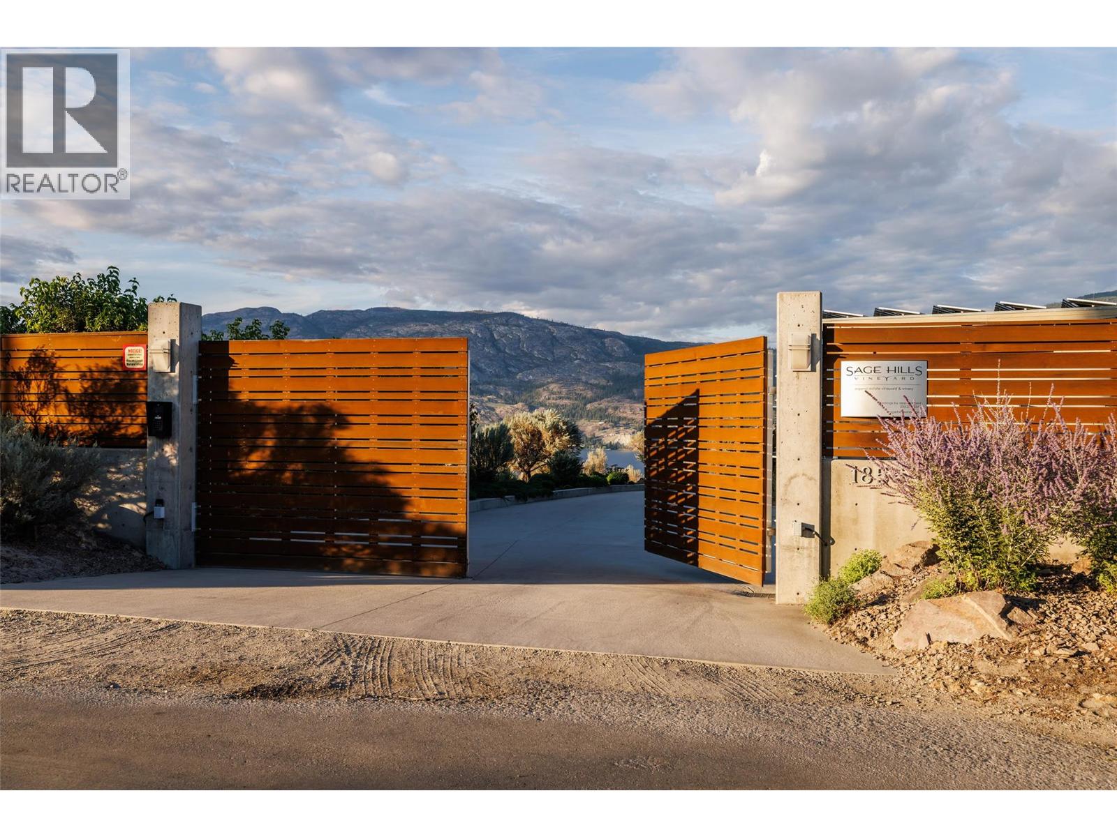 18555 Matsu Drive, Summerland