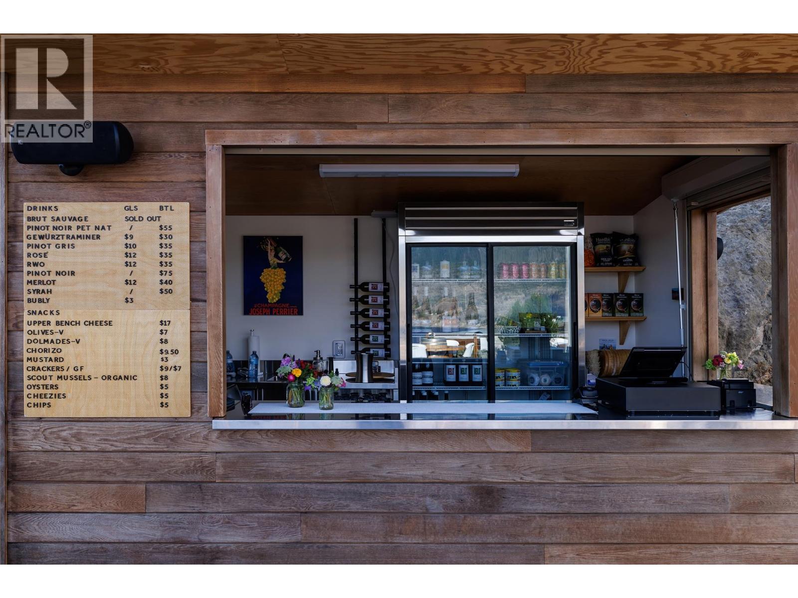 18555 Matsu Drive, Summerland