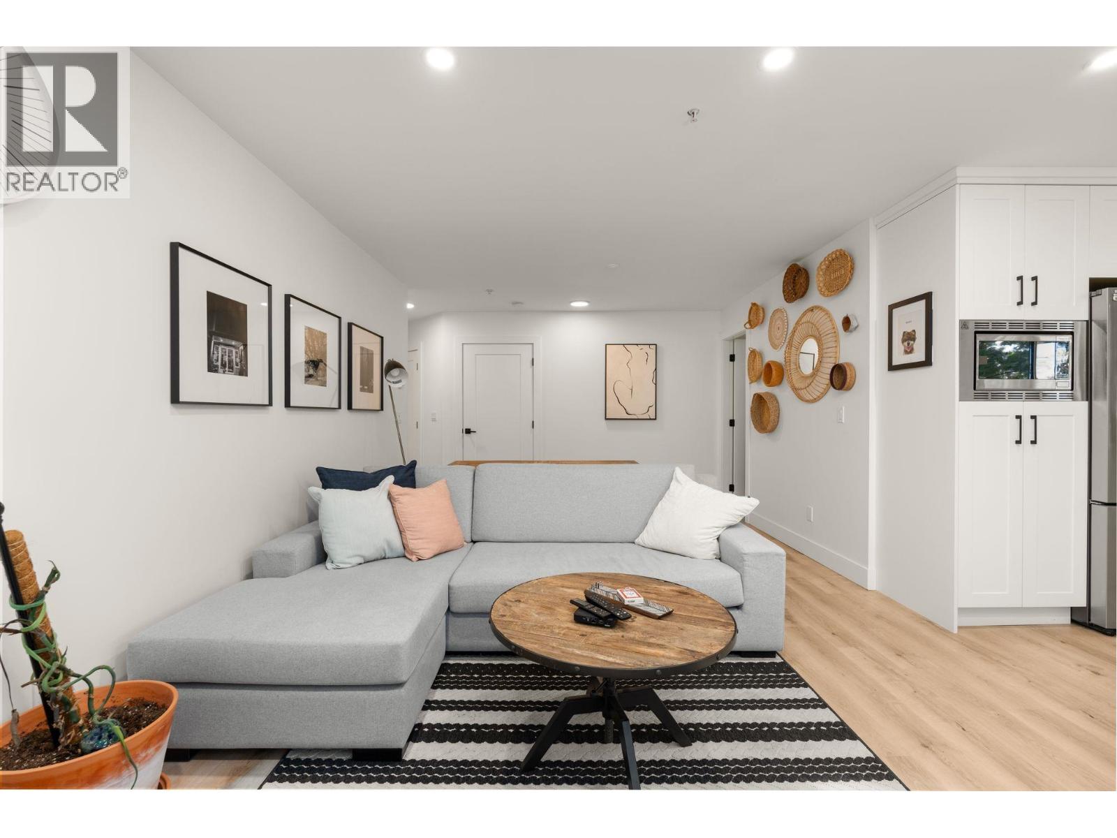 #307-4758 53 Street, Delta