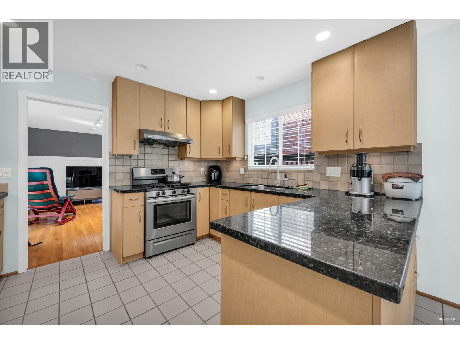 1006 SINCLAIR STREET, West Vancouver