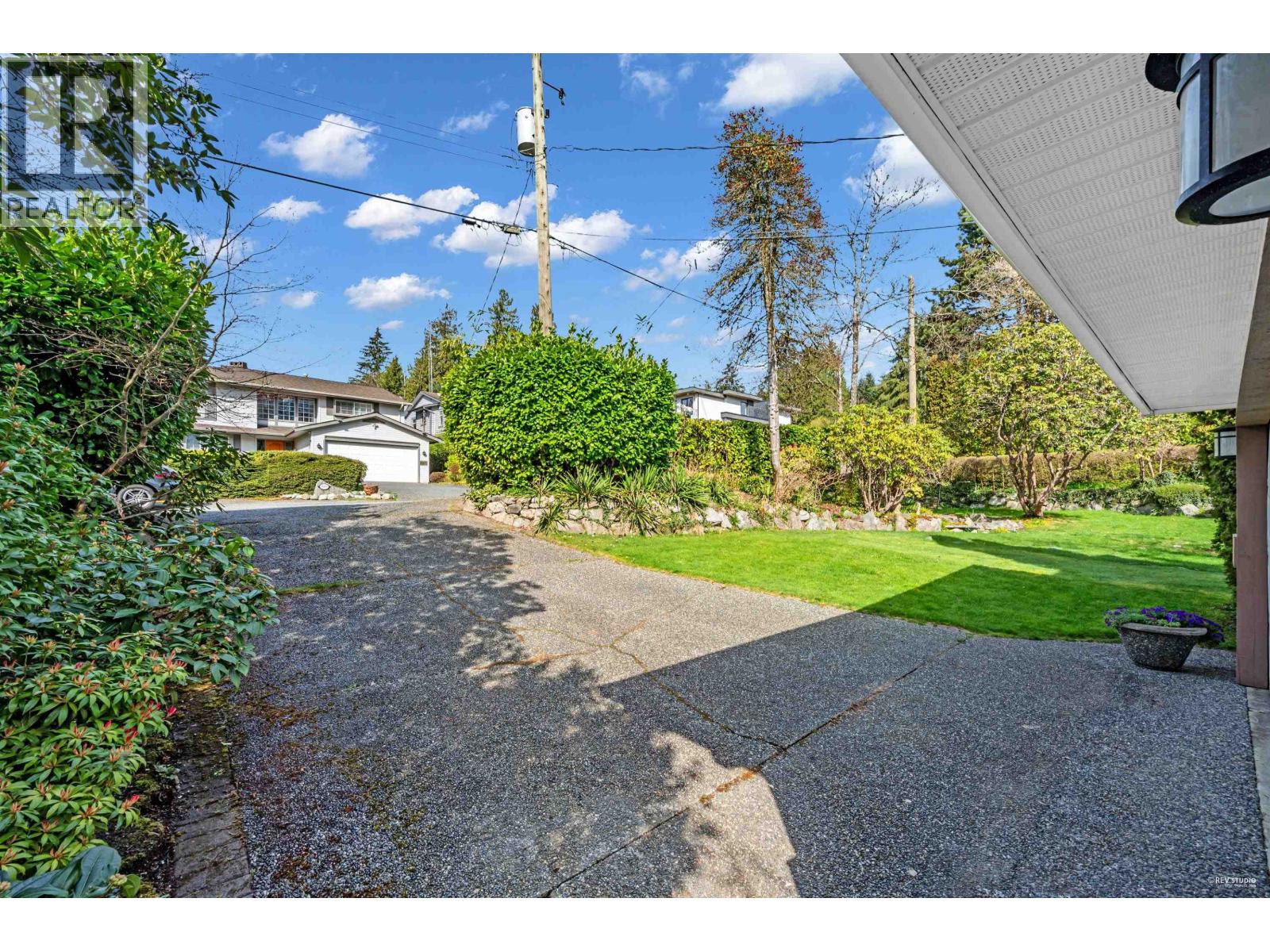 1006 SINCLAIR STREET, West Vancouver
