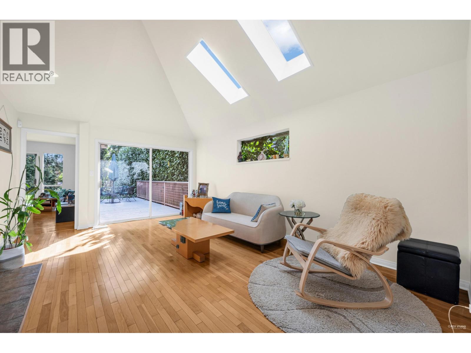 1006 SINCLAIR STREET, West Vancouver