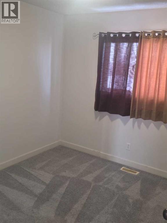 Single Family House for Sale in  Saddlebrook Way NE Saddle Ridge Calgary 