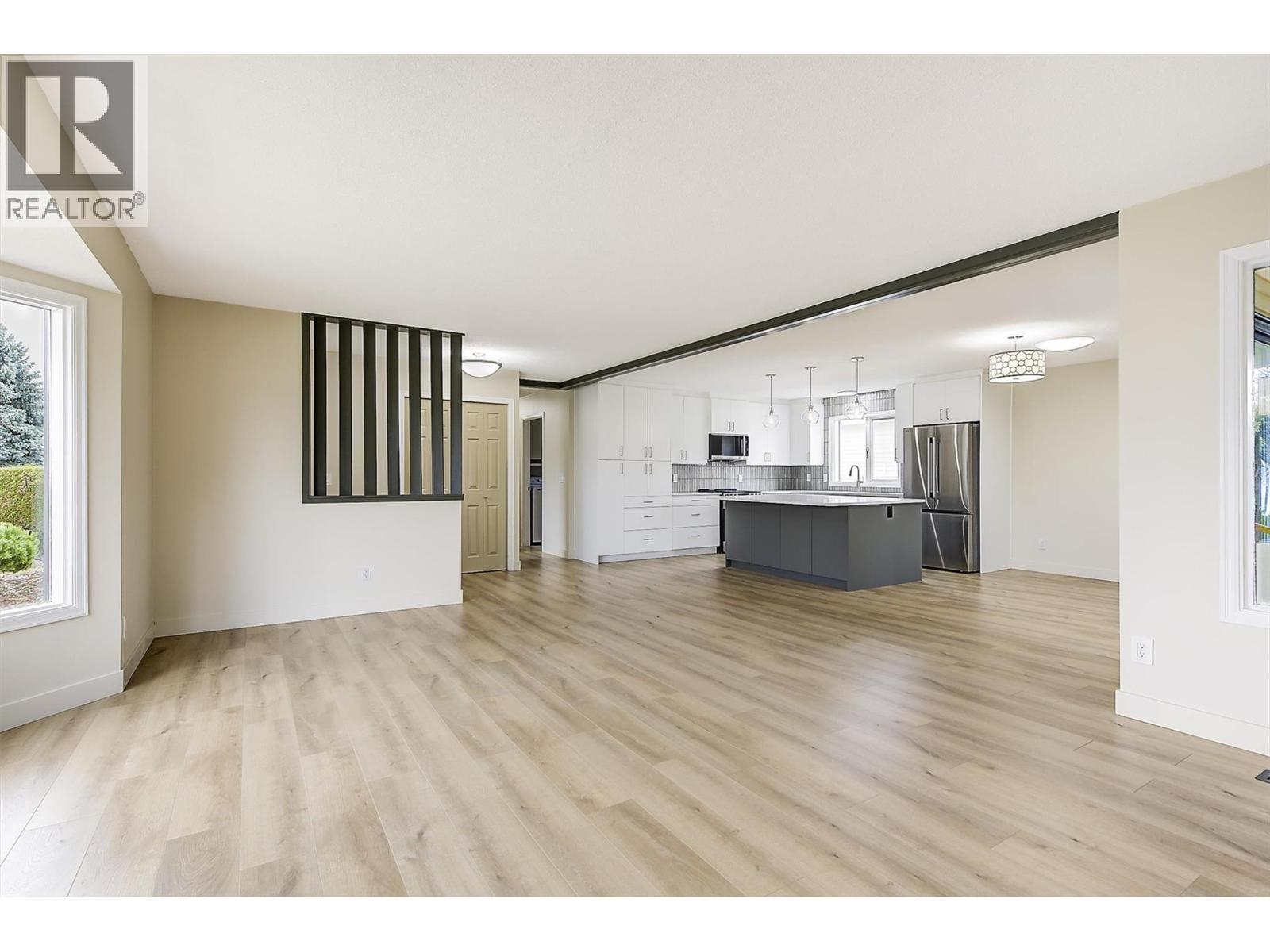 202 1255 Raymer Avenue, Kelowna