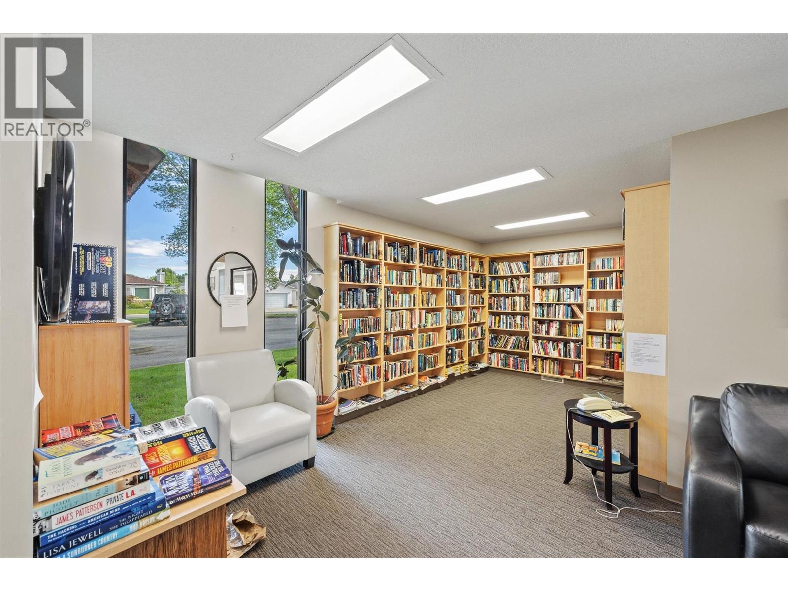 202 1255 Raymer Avenue, Kelowna