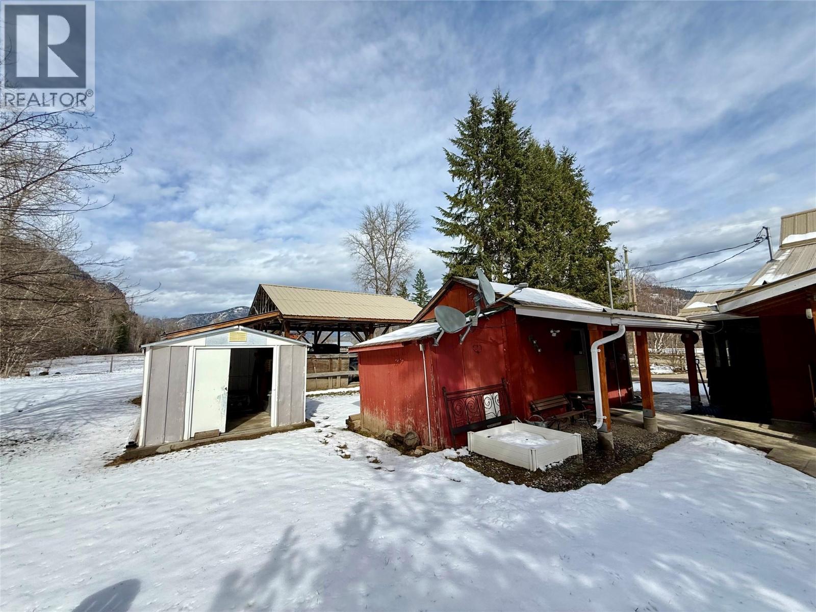 12451 Brown Creek Road, Grand Forks