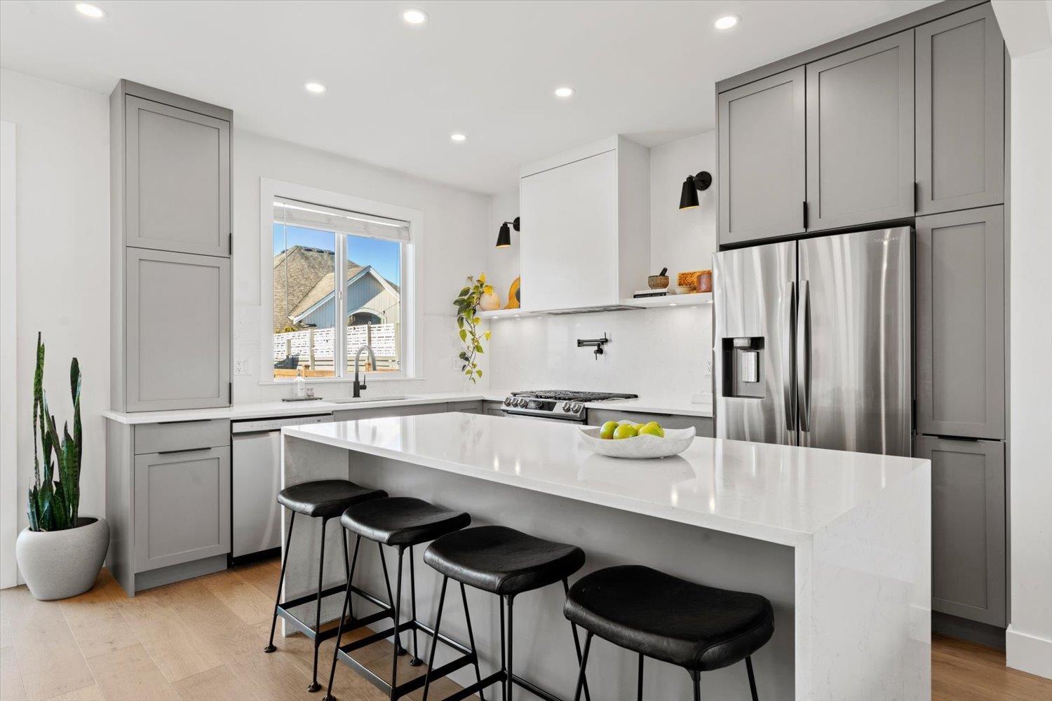 6819 SCHOOL LANE, Sardis East Vedder, Chilliwack