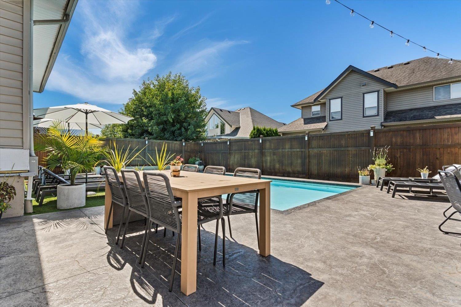 6819 SCHOOL LANE, Sardis East Vedder, Chilliwack