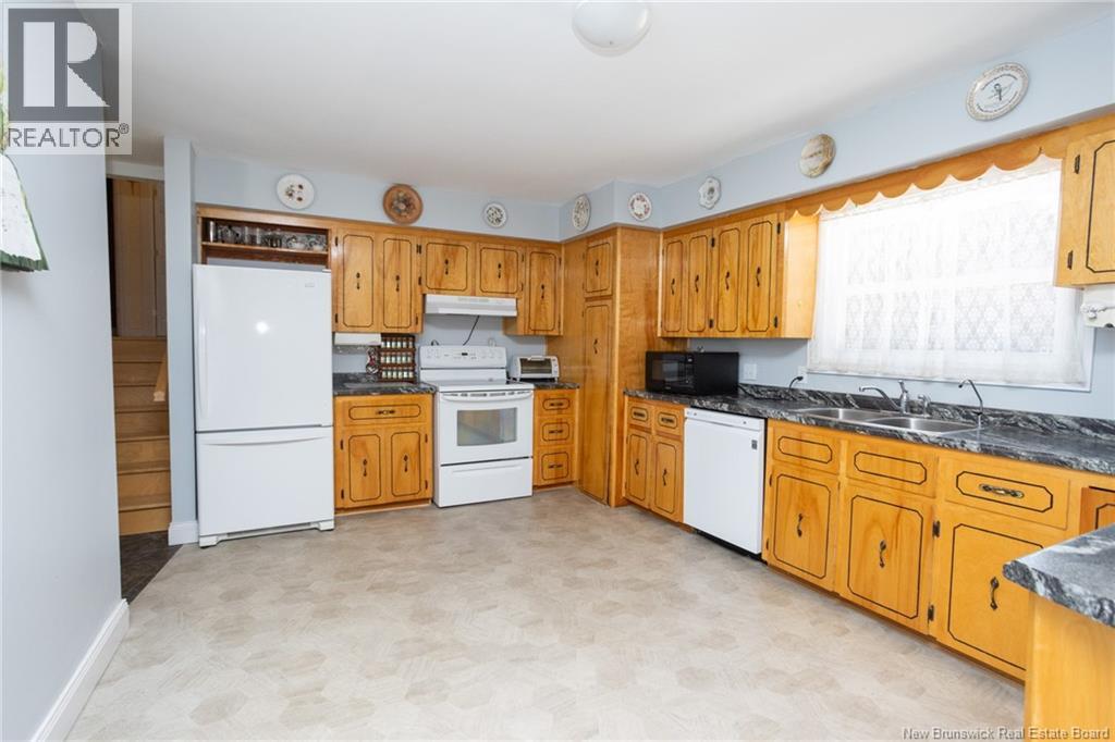 114 SWAN ROAD - 12