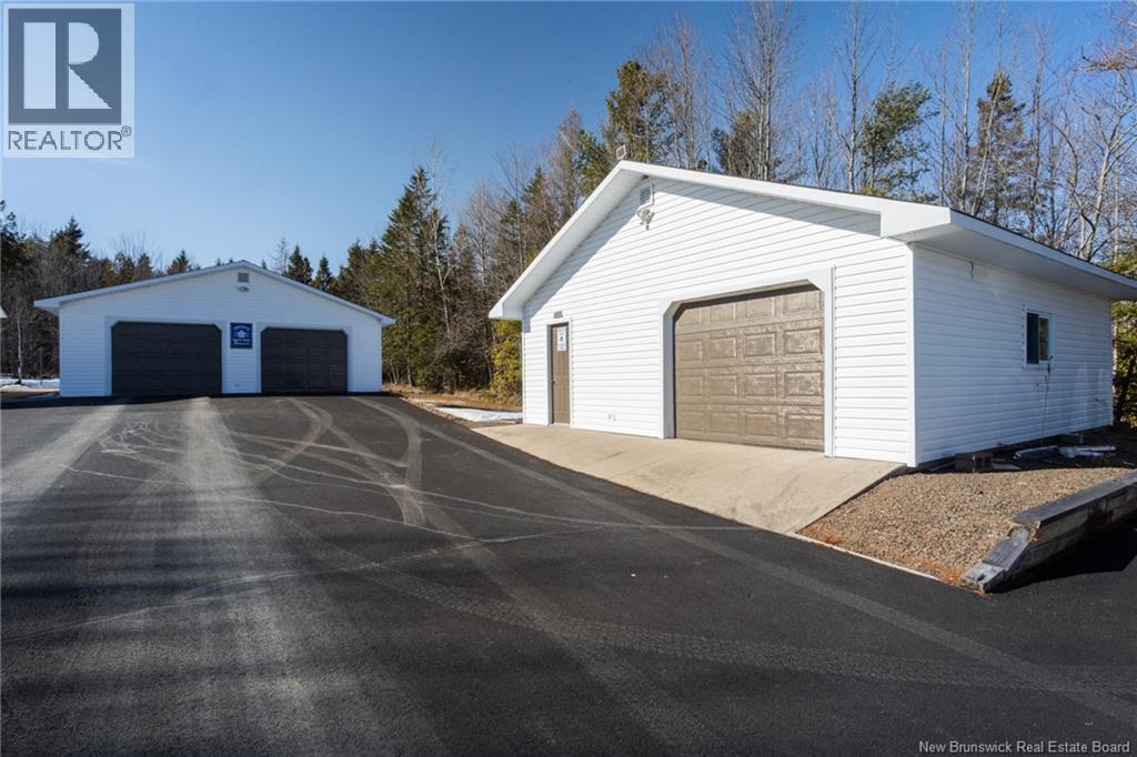 114 SWAN ROAD - 4