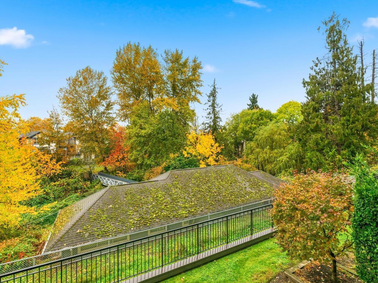 206 20062 FRASER HIGHWAY, Langley