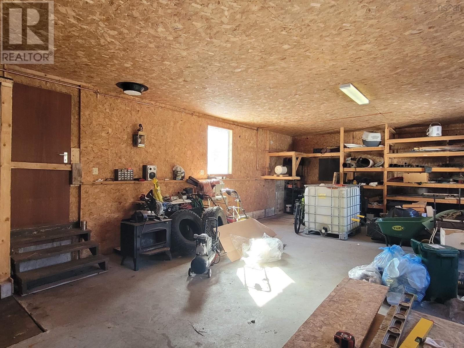 Property 28 of 39 of 10 River Road