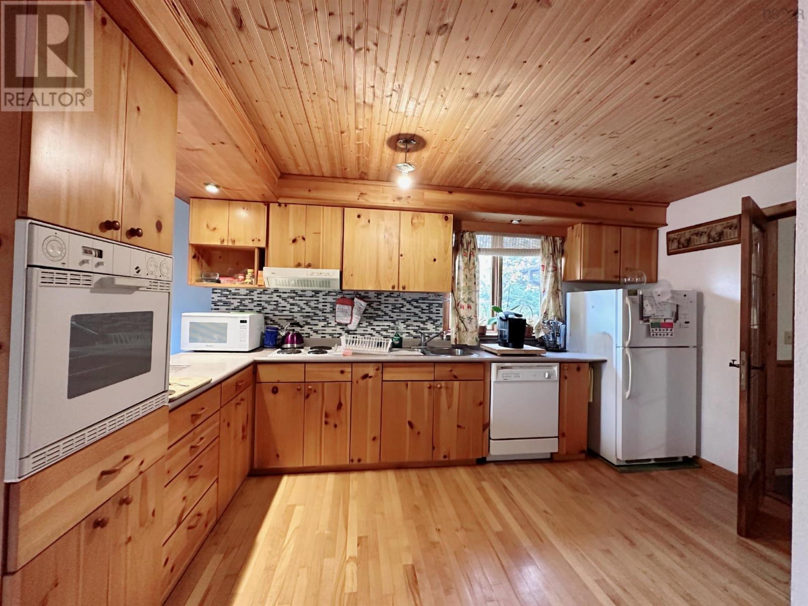 Property 11 of 39 of 10 River Road