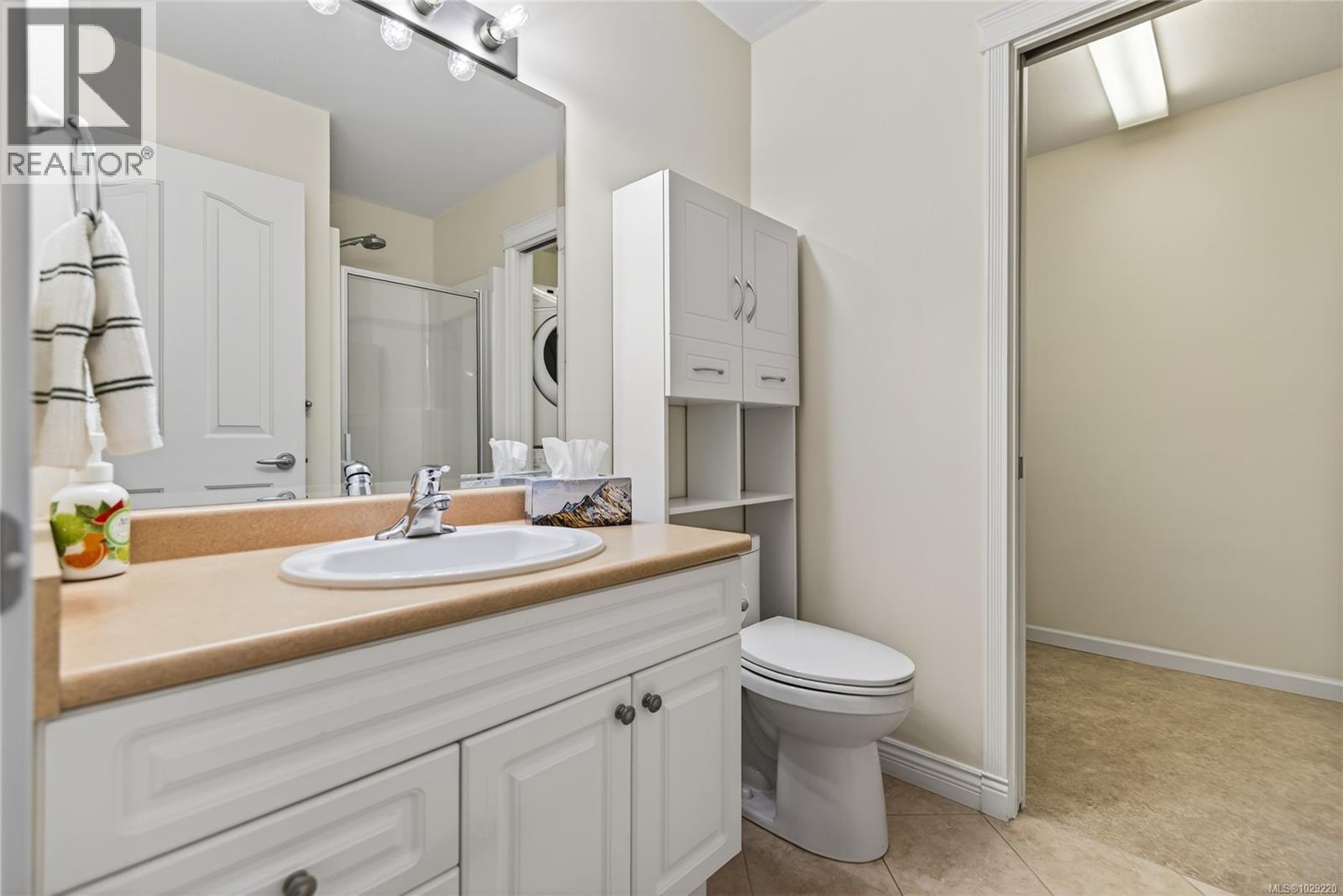 #127 1919 ST. ANDREWS PL - 32