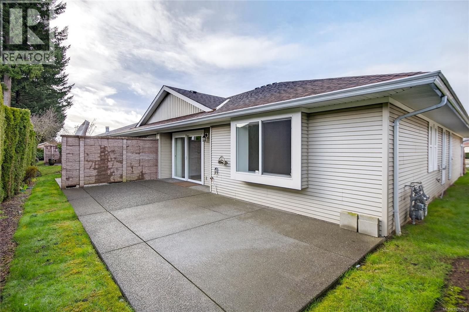 #127 1919 ST. ANDREWS PL - 36