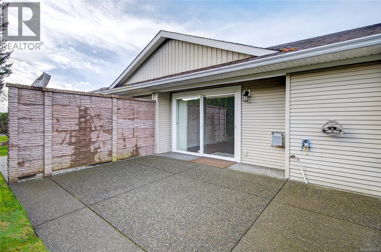 #127 1919 ST. ANDREWS PL - 38