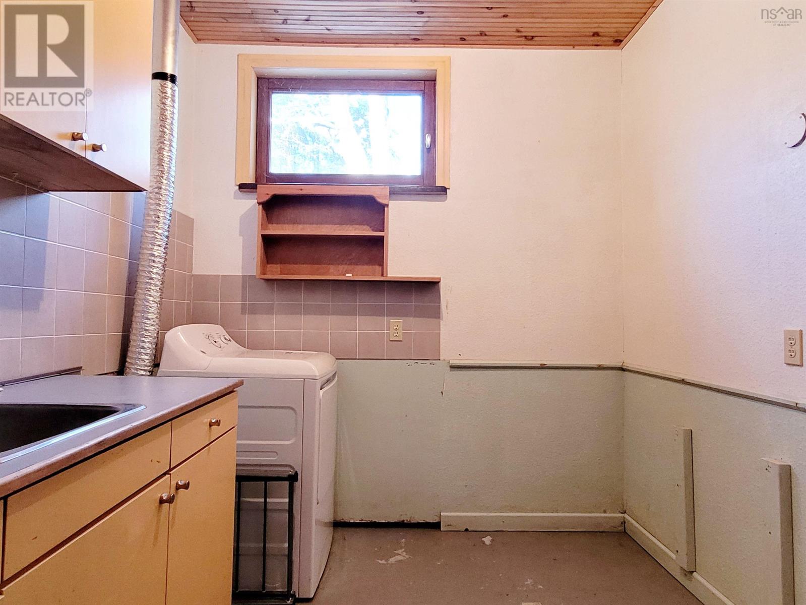 Property 22 of 39 of 10 River Road