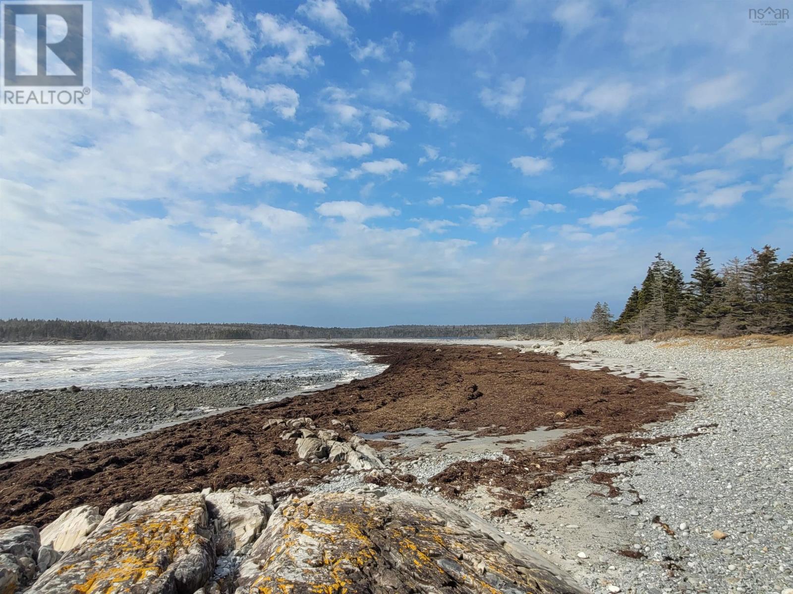 Property 39 of 39 of 10 River Road