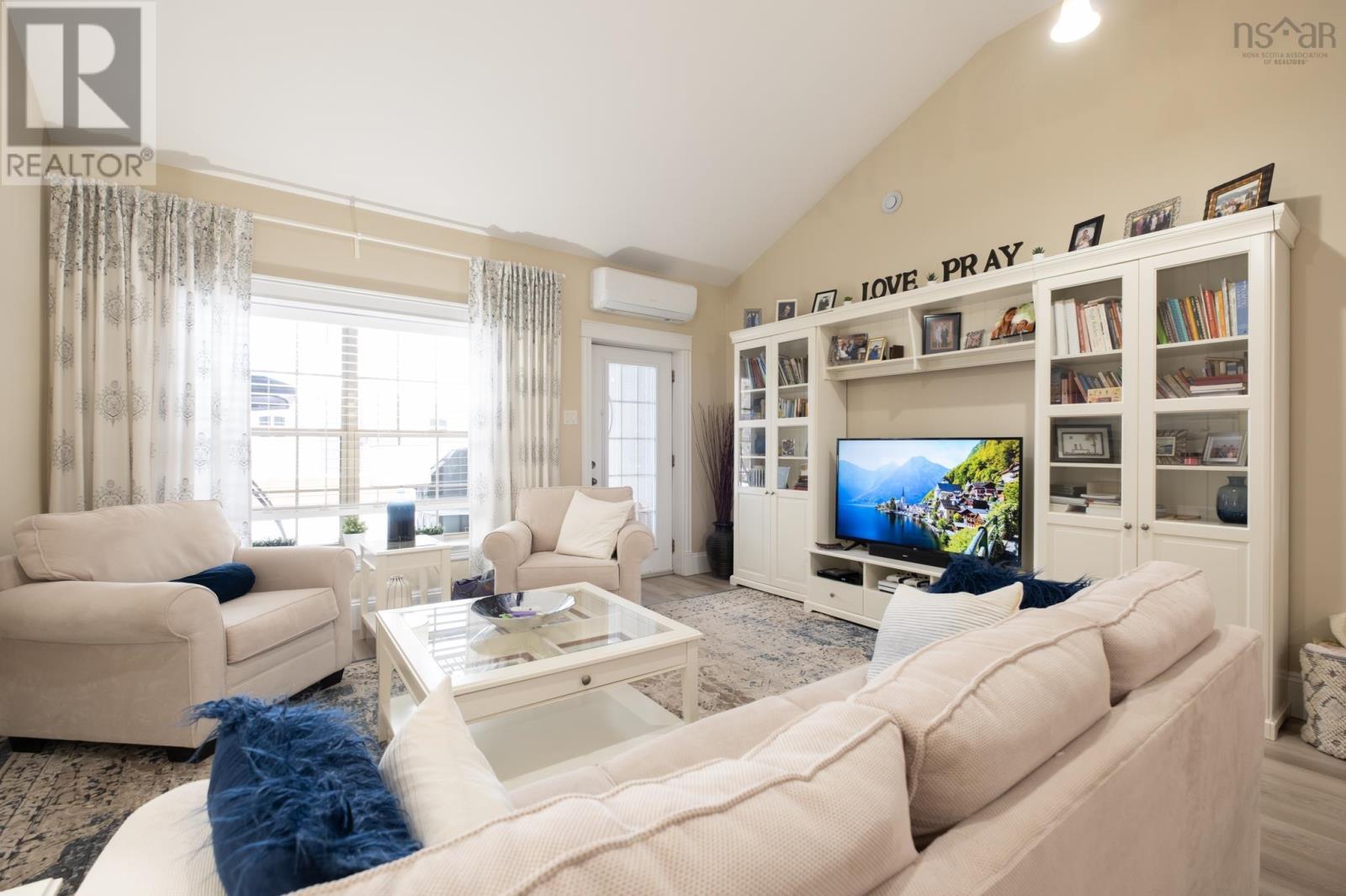 Property 14 of 33 of 7 Bona Crescent