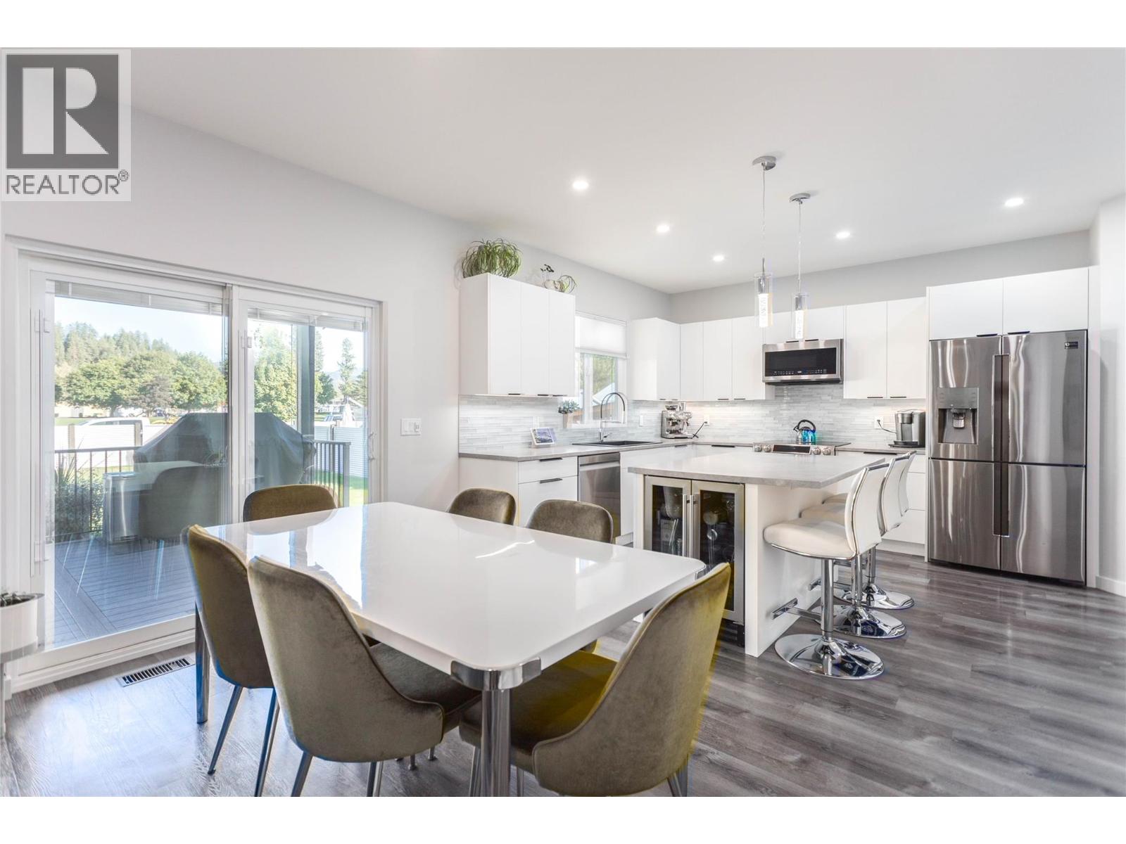 2253 Shuswap Avenue, Lumby