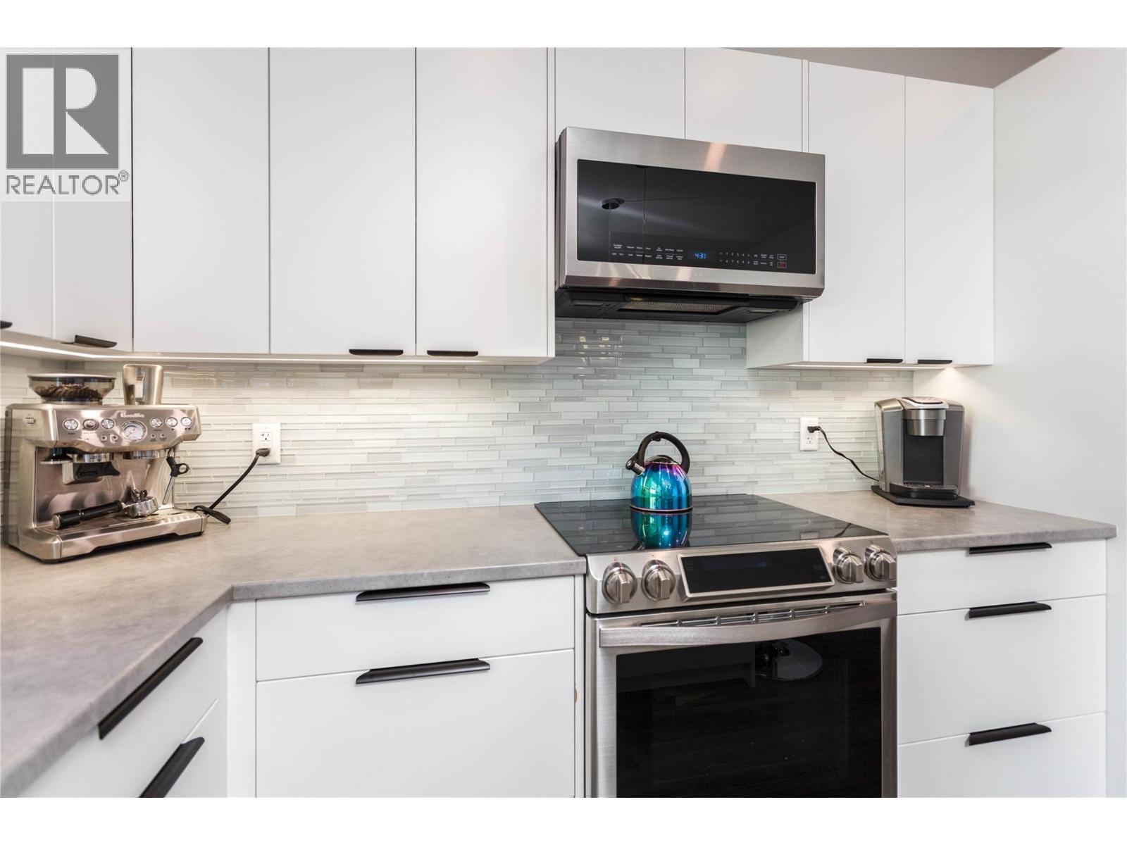 2253 Shuswap Avenue, Lumby