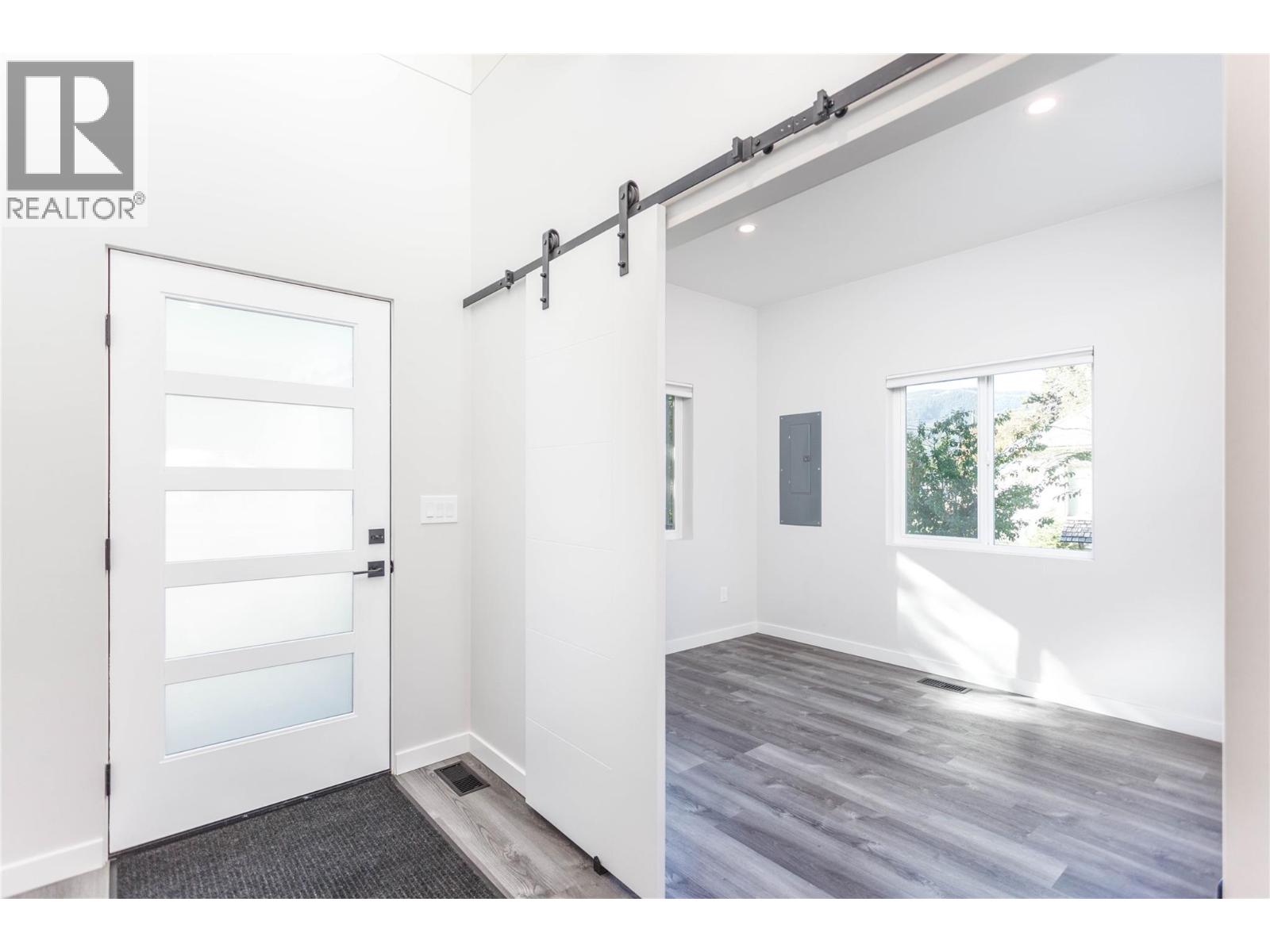 2253 Shuswap Avenue, Lumby