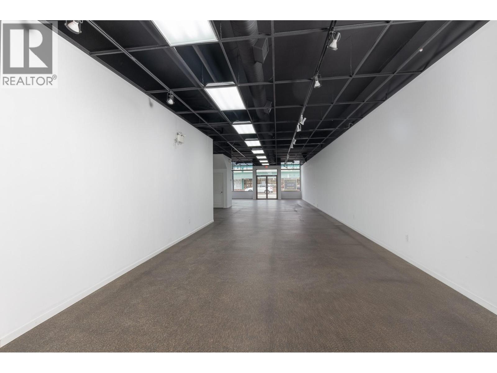 160 Lakeshore Drive NE, Salmon Arm