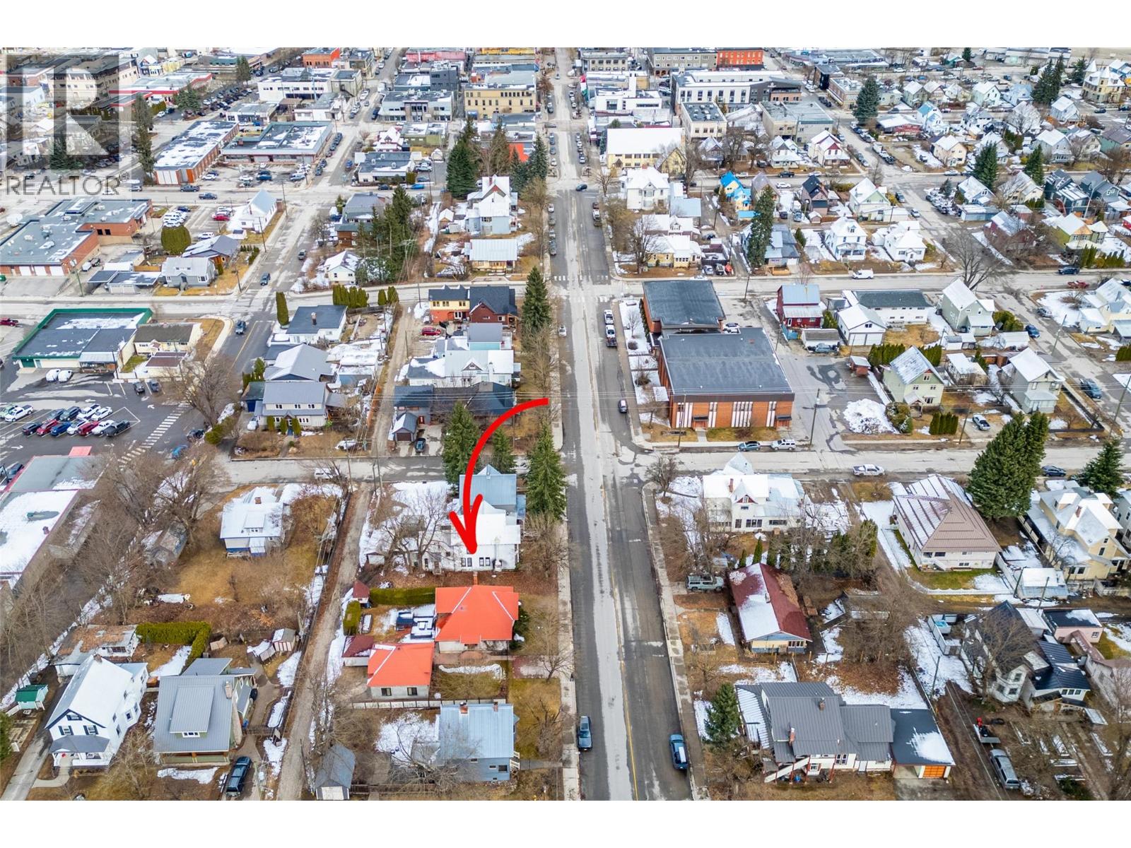 611 Mackenzie Avenue, Revelstoke