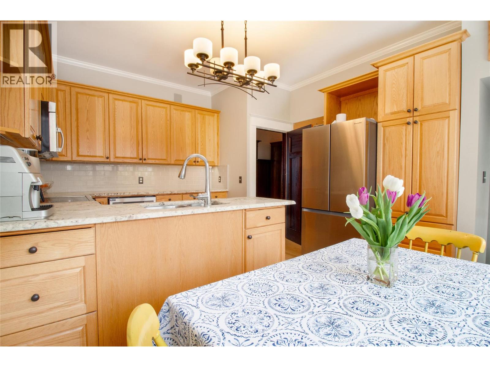 611 Mackenzie Avenue, Revelstoke