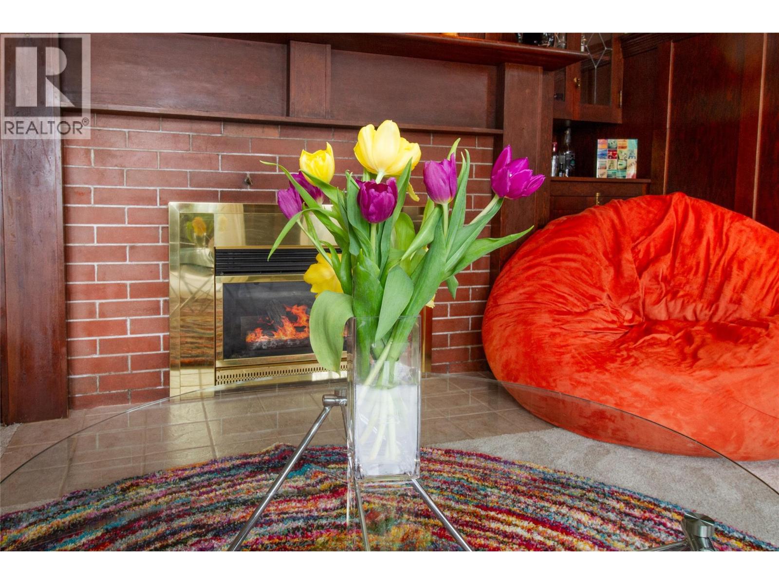 611 Mackenzie Avenue, Revelstoke