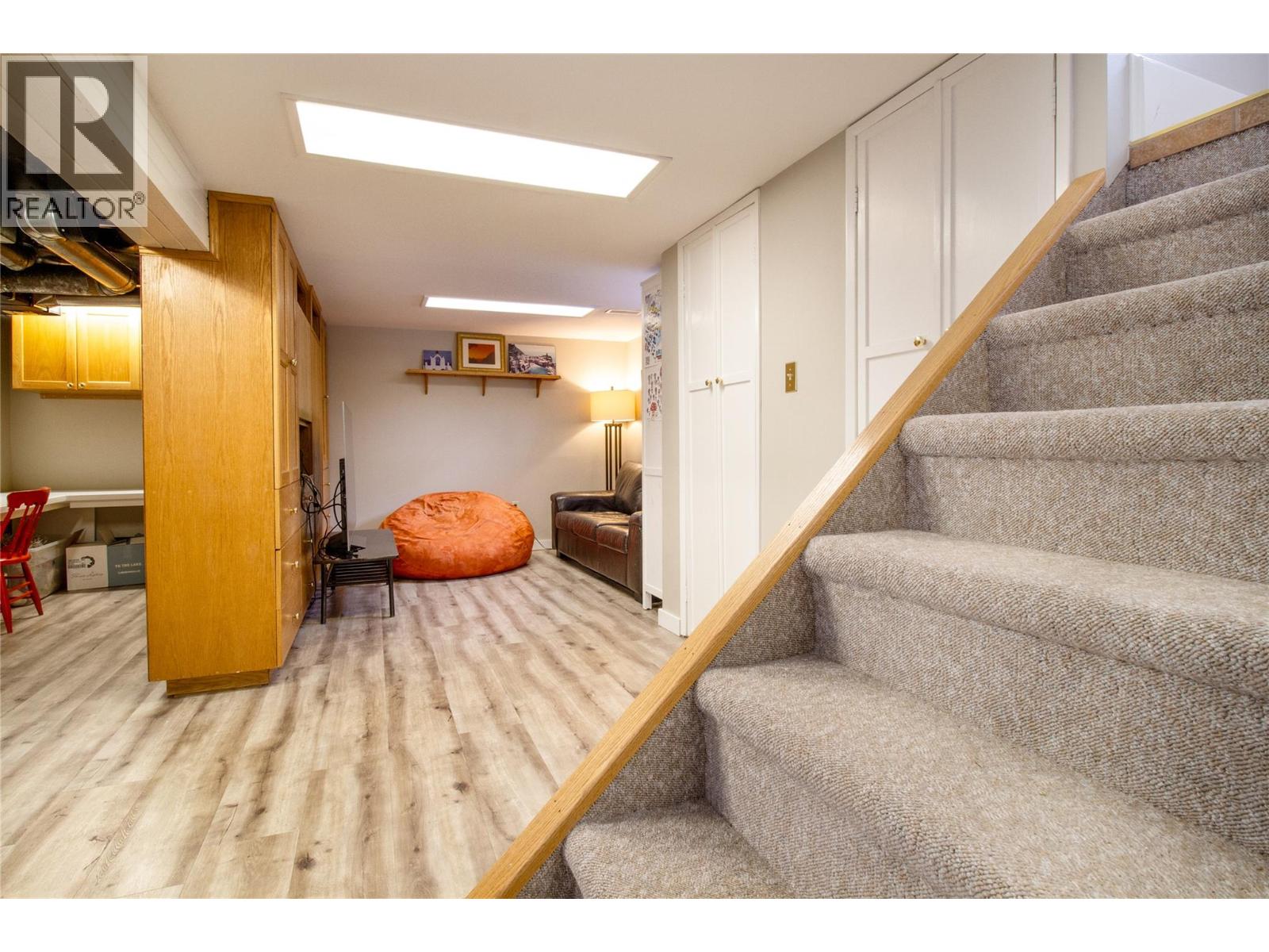 611 Mackenzie Avenue, Revelstoke