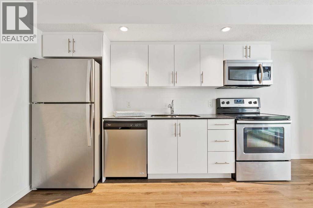 Single Family House for Sale in    Avenue SW Sunalta Calgary 