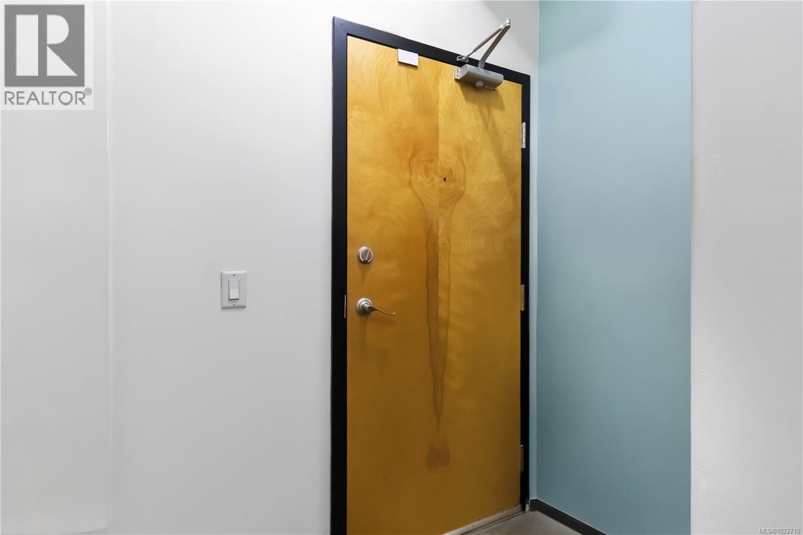 #108 932 JOHNSON ST - 7