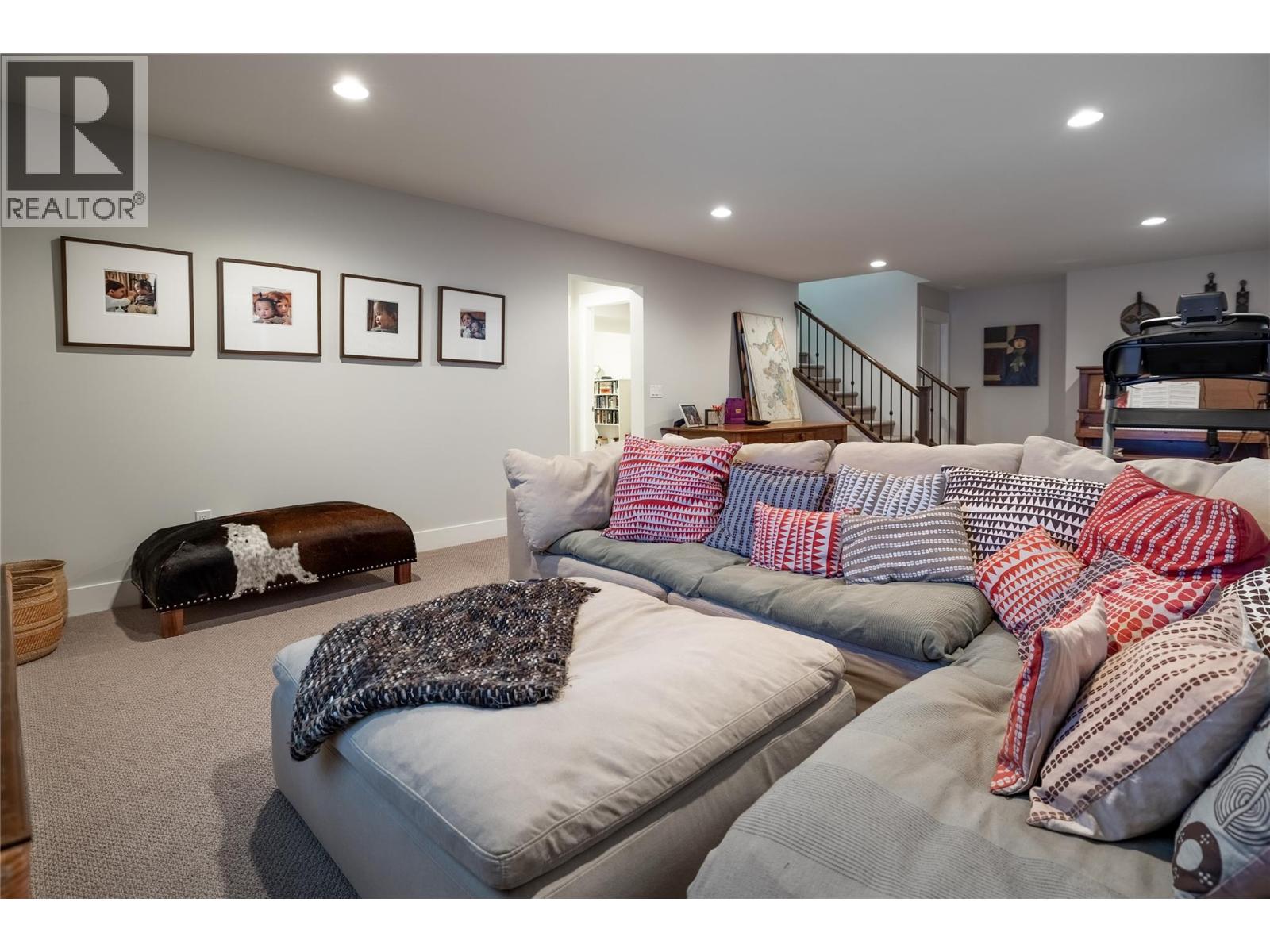 4450 Gordon Drive Unit# 114, Kelowna