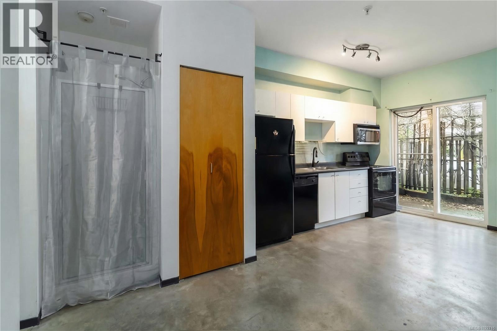 #108 932 JOHNSON ST - 11