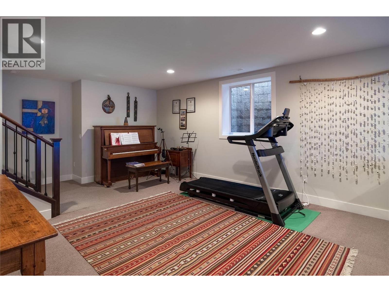 4450 Gordon Drive Unit# 114, Kelowna