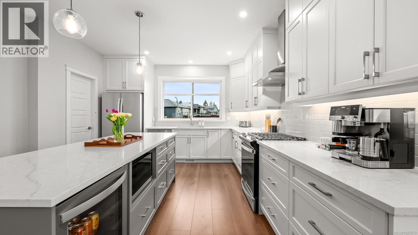 4014 SOUTHWALK DR - 7