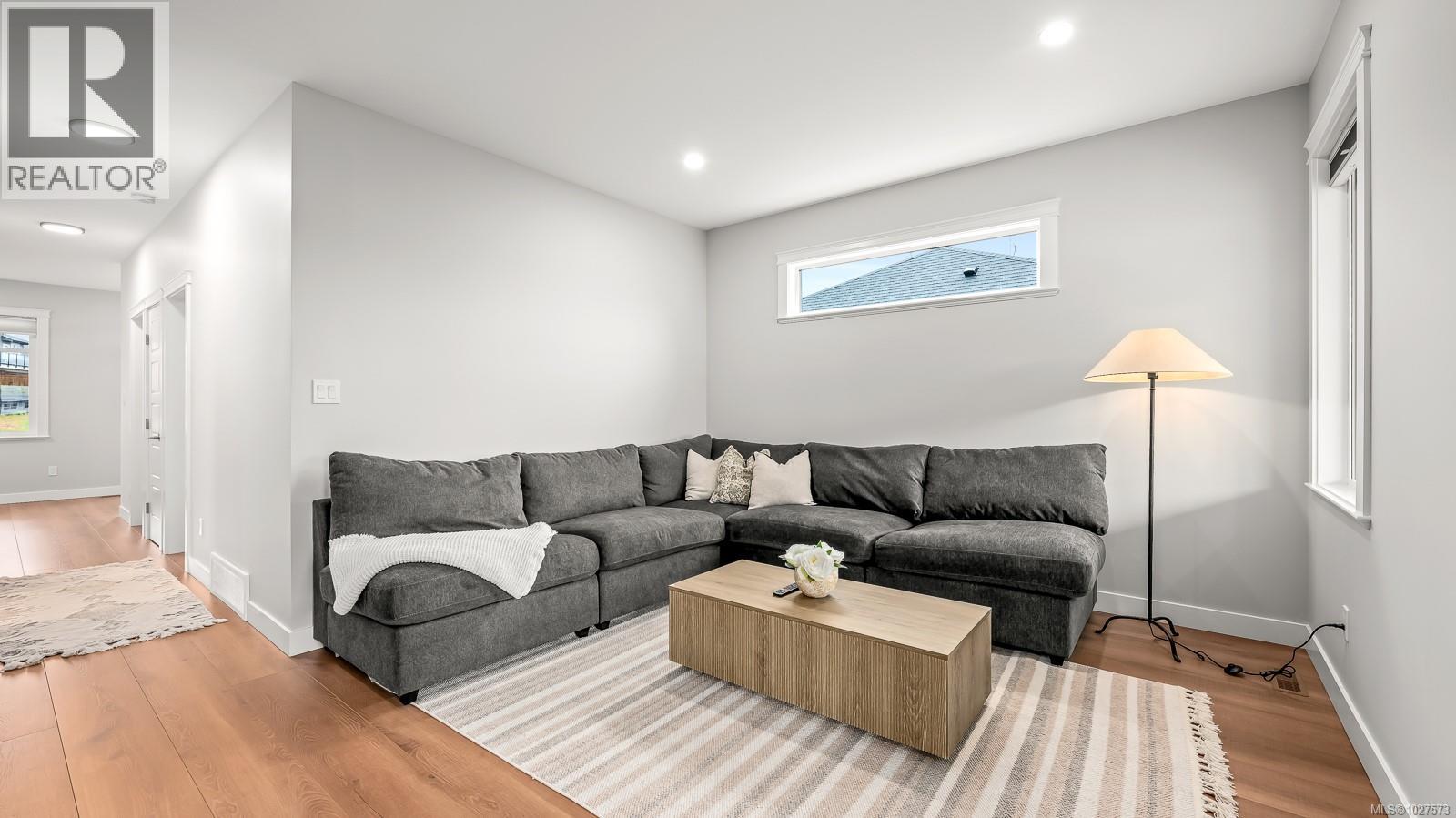 4014 SOUTHWALK DR - 40