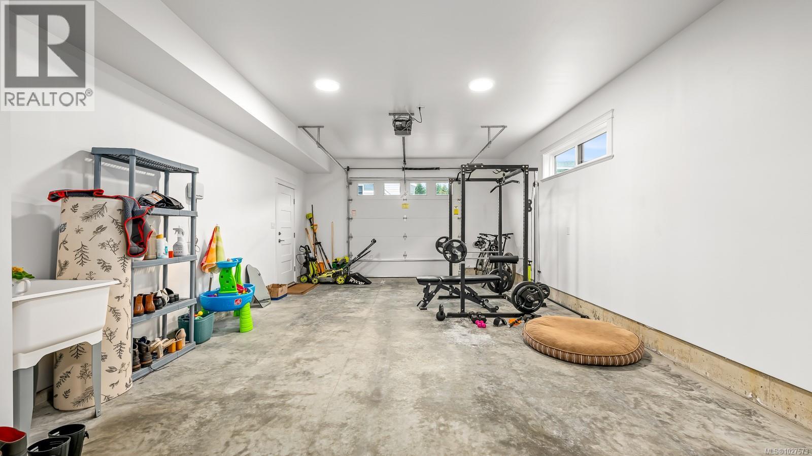 4014 SOUTHWALK DR - 39