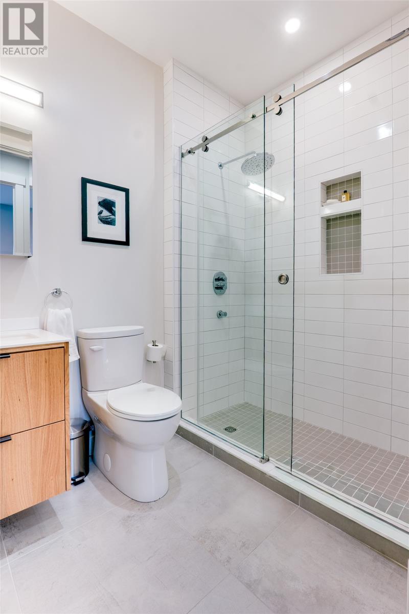 #402 181 HAMILTON AVENUE - 16